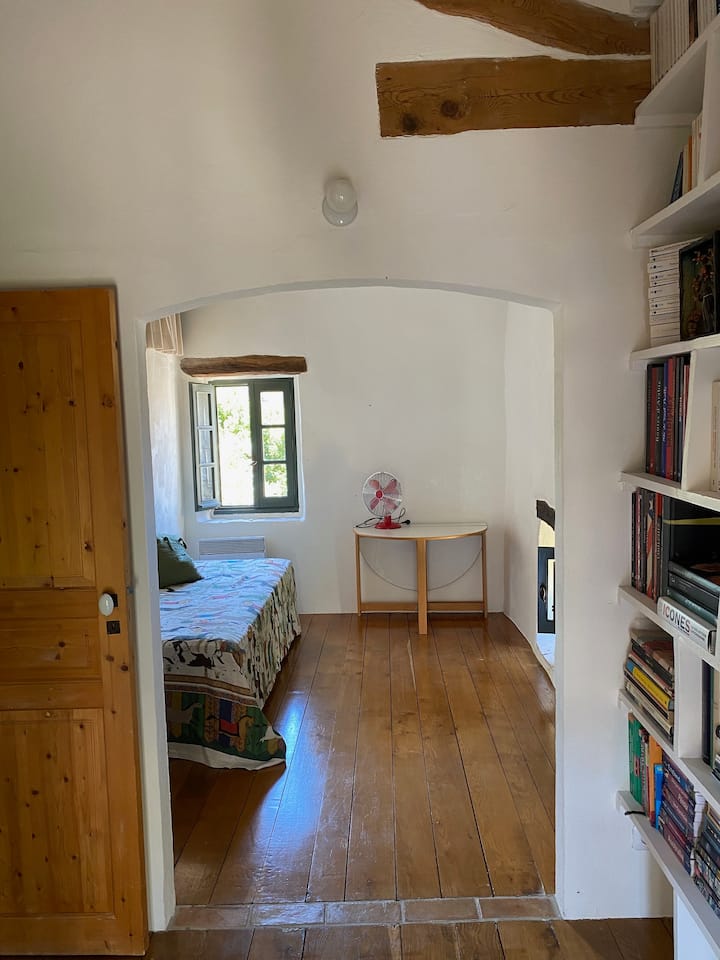 غرفة النوم الثالثة...