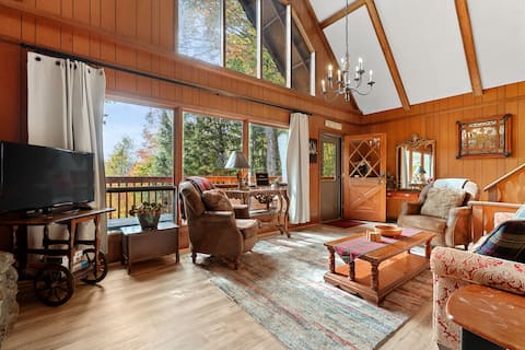 Greenshades, gorgeous chalet  retreat @Jay Peak!