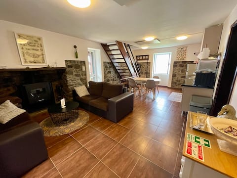 Popular Airbnb listing: Casa Verde - Ferienhaus 1800 qm Garden, ocean View in São Vicente