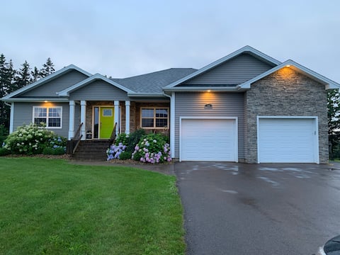 5 bedroom home with beautiful waterview-sleeps 10