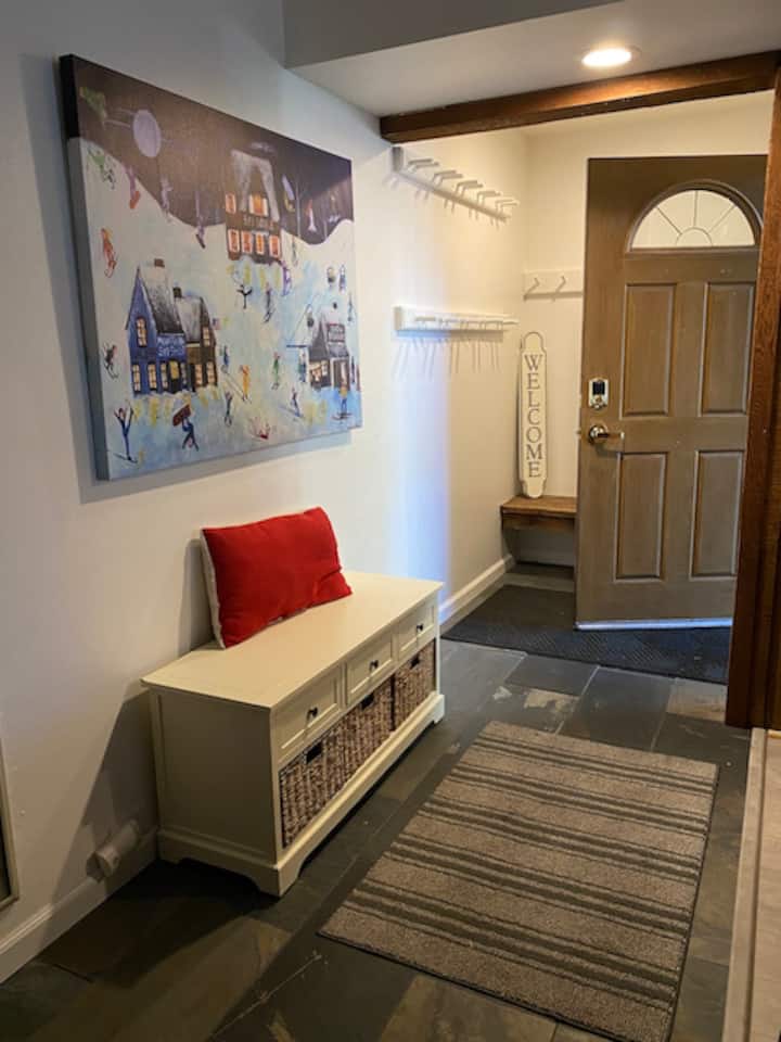 INGANG Je KUNT SKI 'S EN PLANKEN OPBERGEN