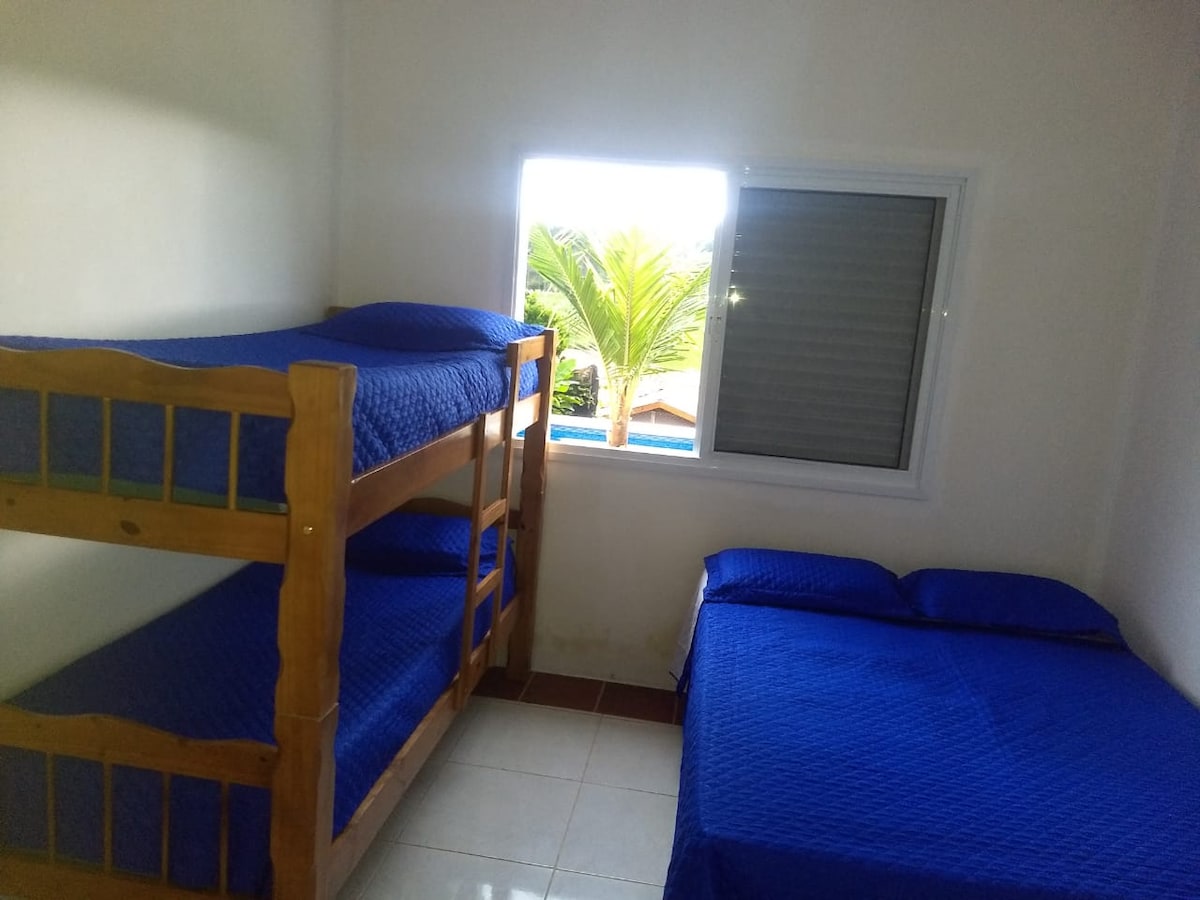 Спалня част на Baixo, в непосредствена близост до зоната за отдих на къщата. 