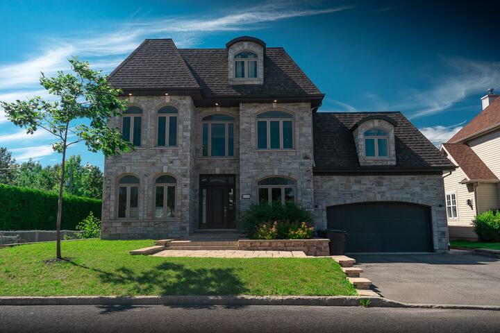 Luxury House Summer Pool & Spa Close to Old Quebec gallery image 2