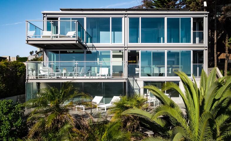 Beachfront Villa Broad Beach w/direct beach access gallery image 4