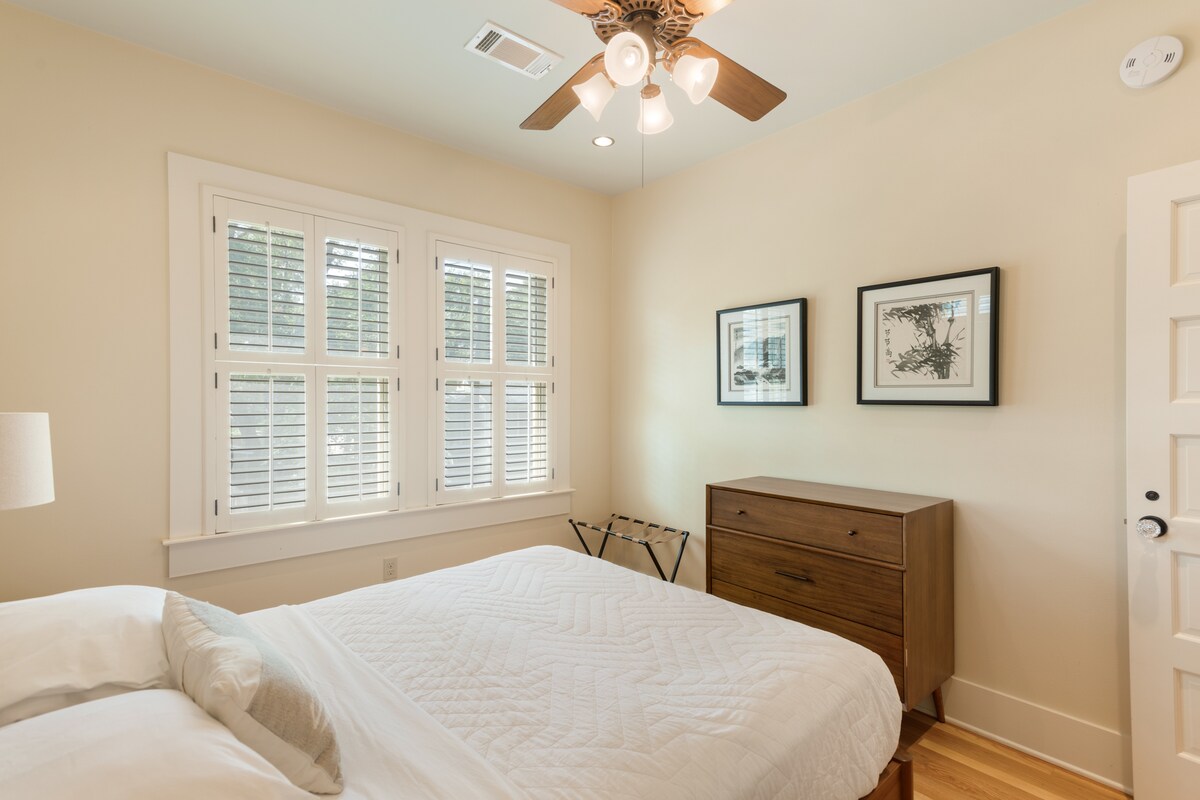 Hyde Park Hideaway