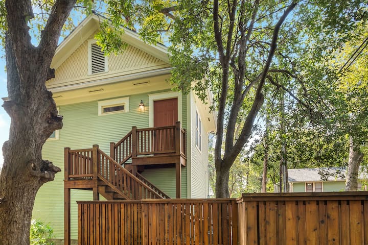 tourist apartments austin