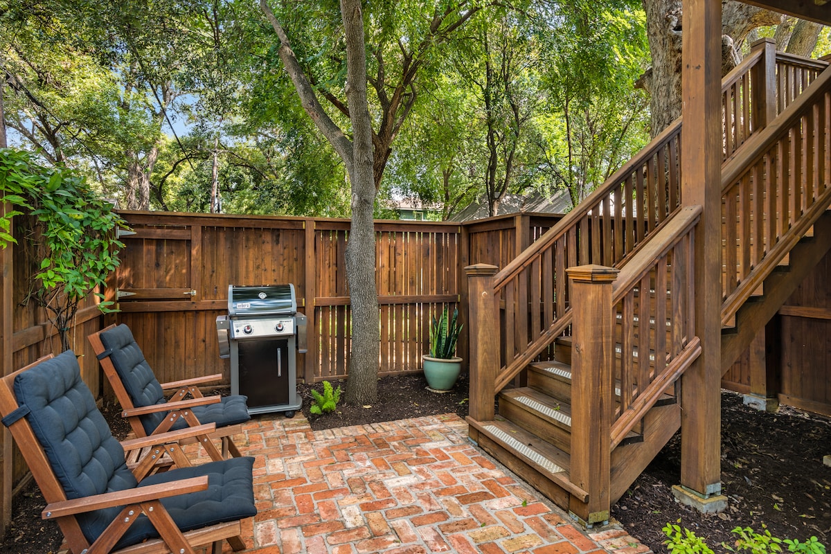 Hyde Park Hideaway