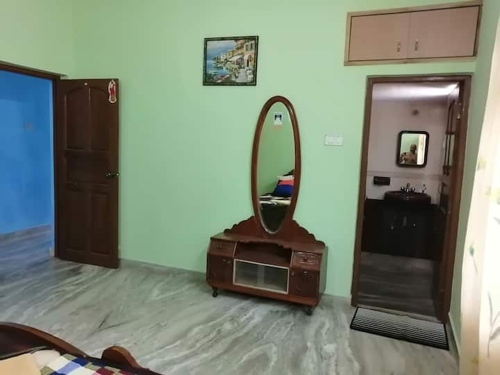 Dressing Table on the first floor.
Master Bedroom