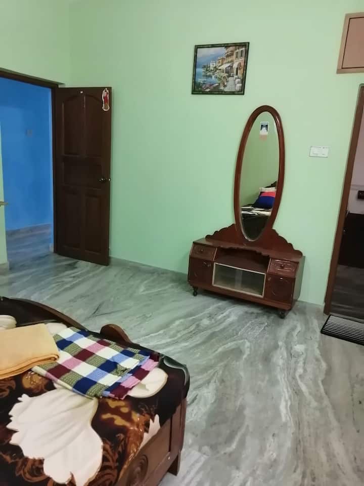 Dressing Table on the first floor.
Master Bedroom