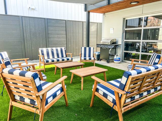 Eastside Retreat: Work, Play & Explore Downtown gallery image 4