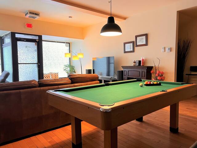 Private 3-level townhouse+Terrace+24 Beds/sofabeds gallery image 3