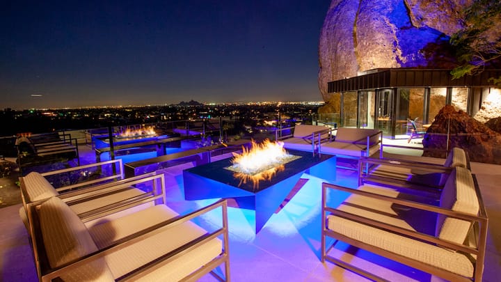 〜ひかママ〜【BEAUTY &amp; YOUTH】ダブルフェイスフード ガウン Peaceful Refuge on Camelback Mountain - Houses for Rent in Phoenix