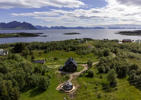 Bestefarhaugen - The cozy house on the hill + Dome