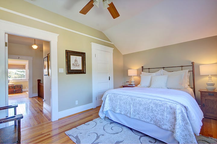 Bedroom #1. Views of neighborhood and mountains