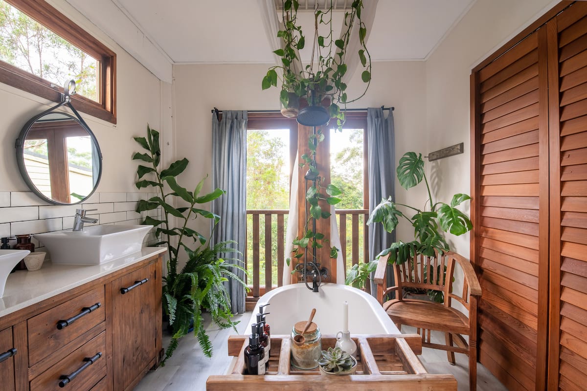 The Rustic Greenhouse: breakfast and wood provided — photo via the host's Airbnb listing