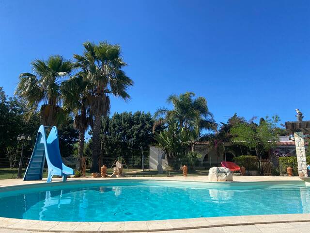 Beautiful Private Villa with large Pool & Gardens gallery image 2