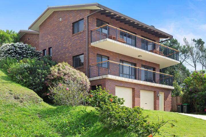 Seaesta Scotts Head Beach House gallery image 2