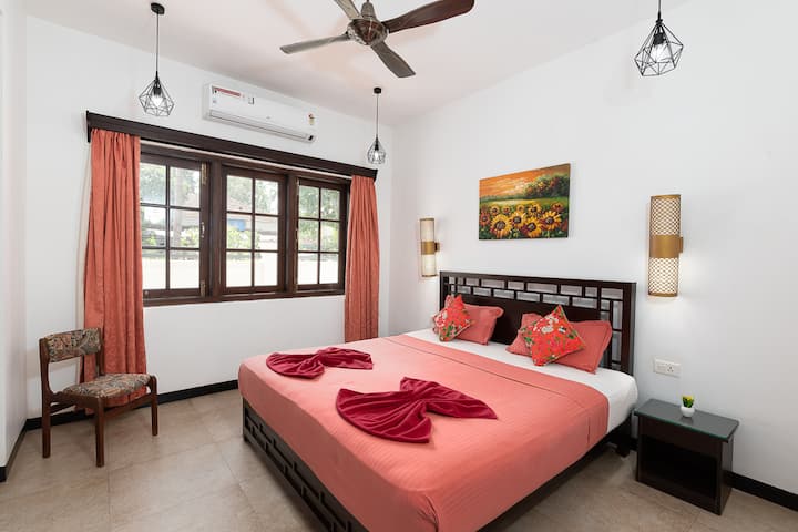 10BHK Villa with Spacious bedroom