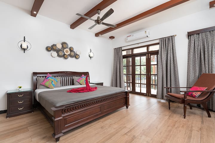 Villa in Calangute - Spacious and Balinese Style