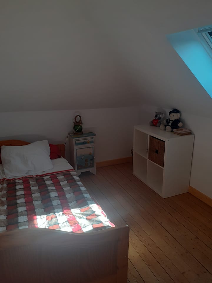 საძინებელი 1 საწოლი 90-დან