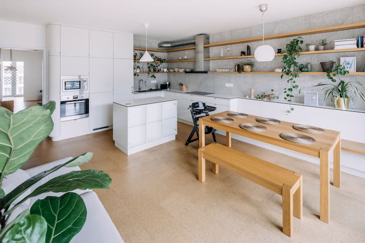 ♡ Family Apartment, 3 Bedrooms, Parking, Top Area