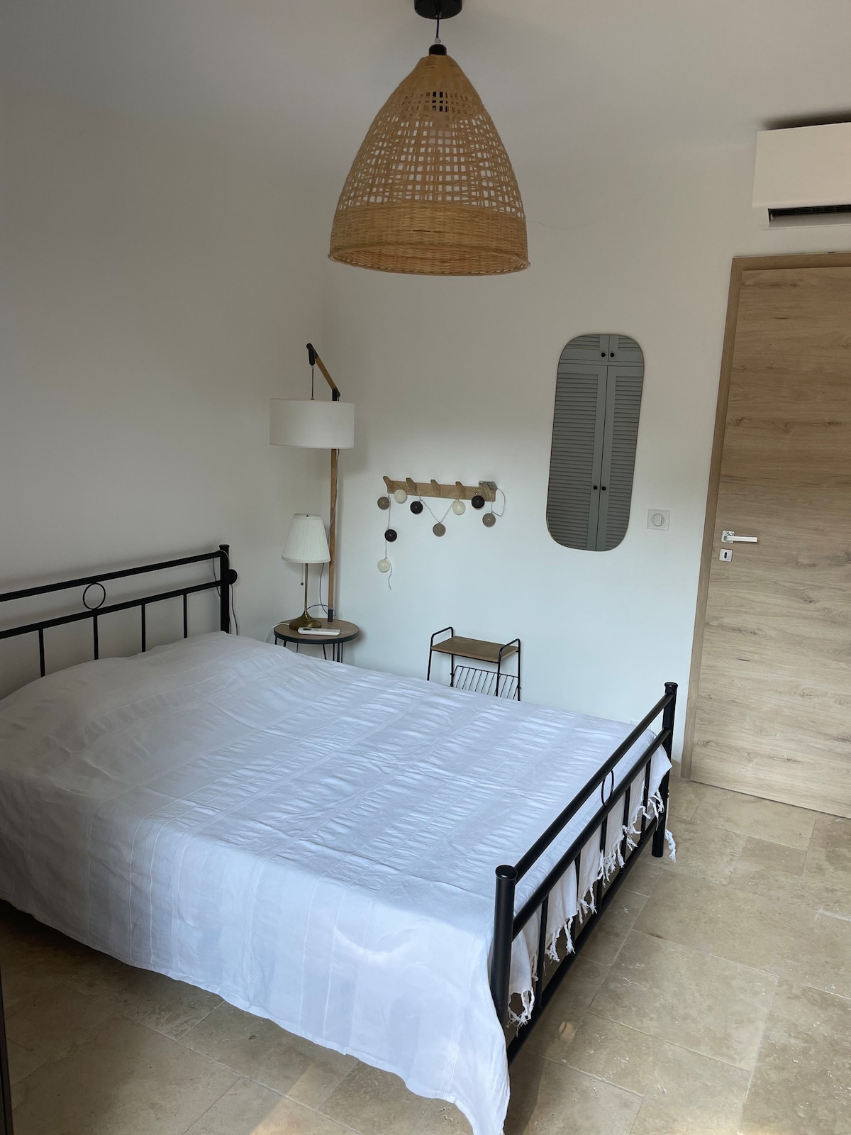 חדר שינה 3 - שחור - מיטה 140