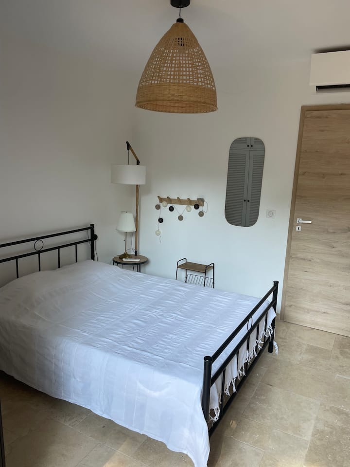 Spálňa 3 - čierna - lôžko 140