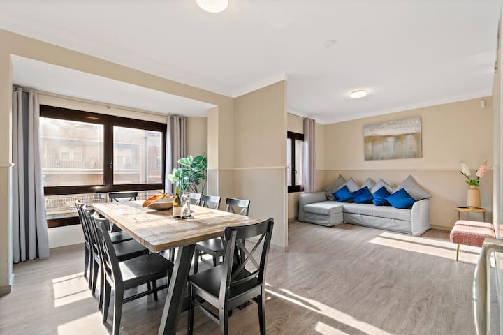 Modern Apt Sagrada Familia / Shared terrace