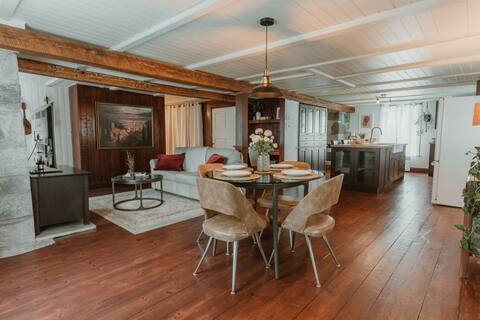 Apartment with hot tub: comfort and privacy