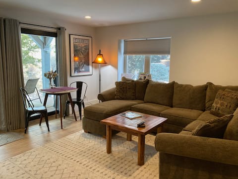 Top performing Airbnb: Relax on the Eagle River in Avon