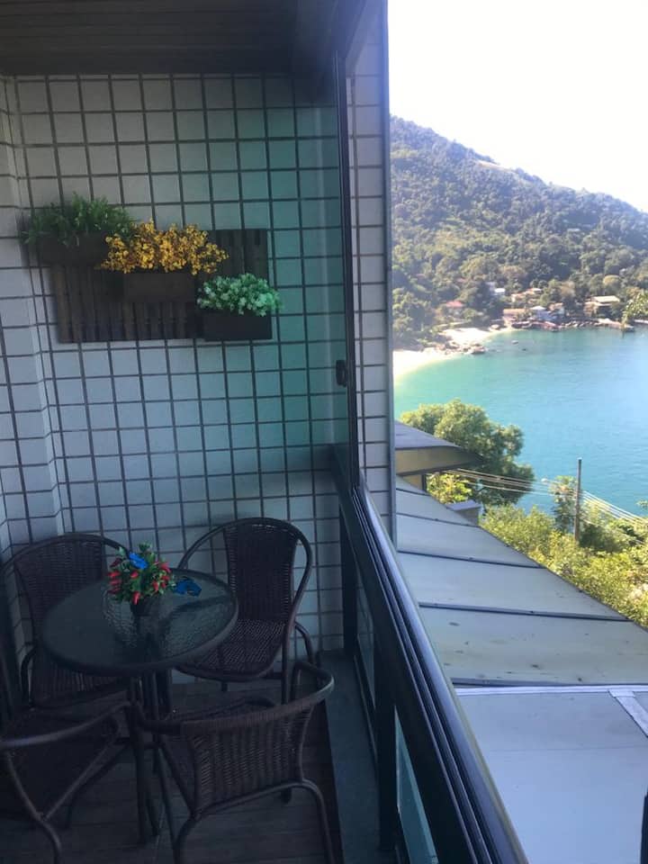 P. Real Resort 2 Suites w/ WIFI, air conditioning, CABLE TV.