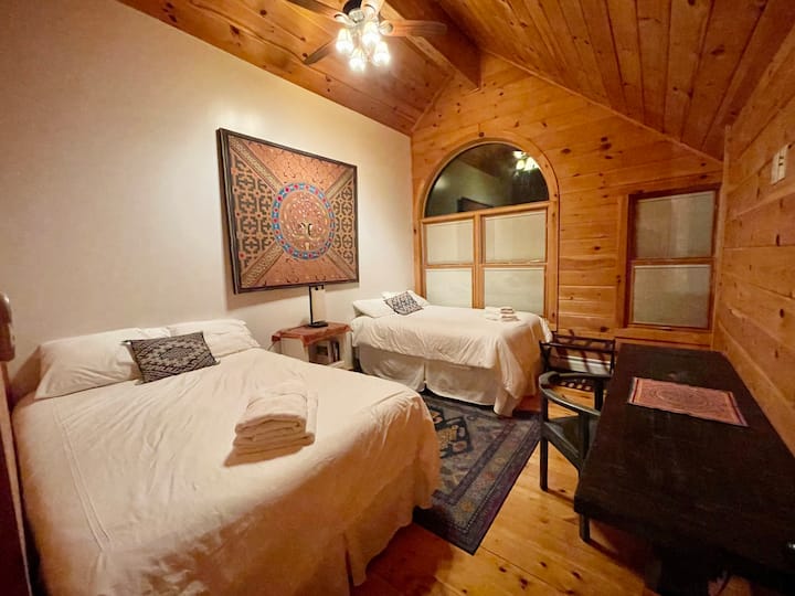 Hemlock - 2 full beds