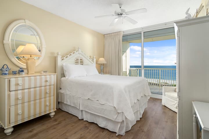 Camera da letto principale con vista