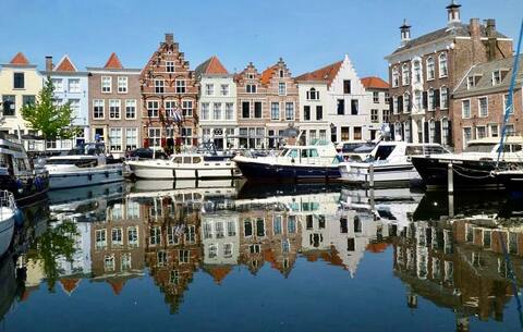 Harbor House Zeeland nl: Deluxe Room Harbor View!