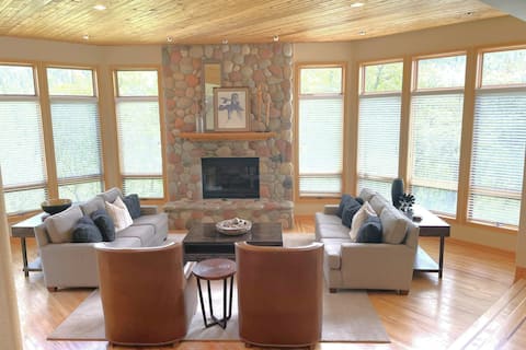 7 BR/10 Bath Ski Out/Walk In 7800 Sq Ft - Open MLK