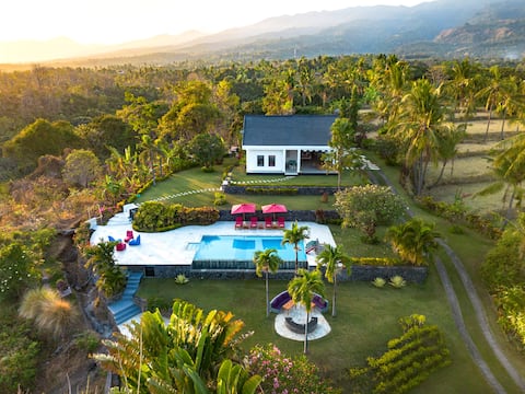 Best Seller! 3-BR Villa near Lovina Beach