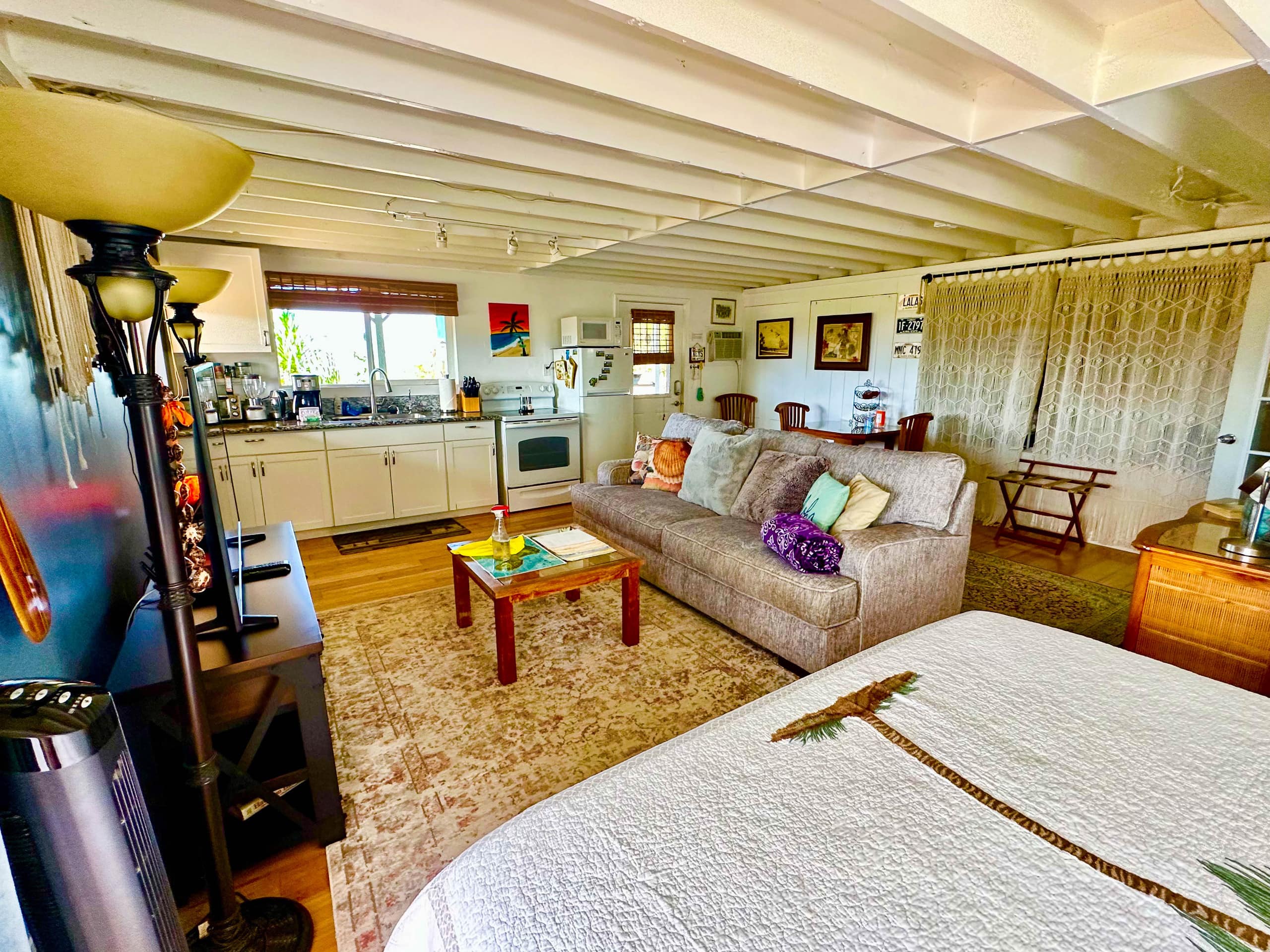 Spectacular Ocean Views • Private Studio• King Bed - Image 15