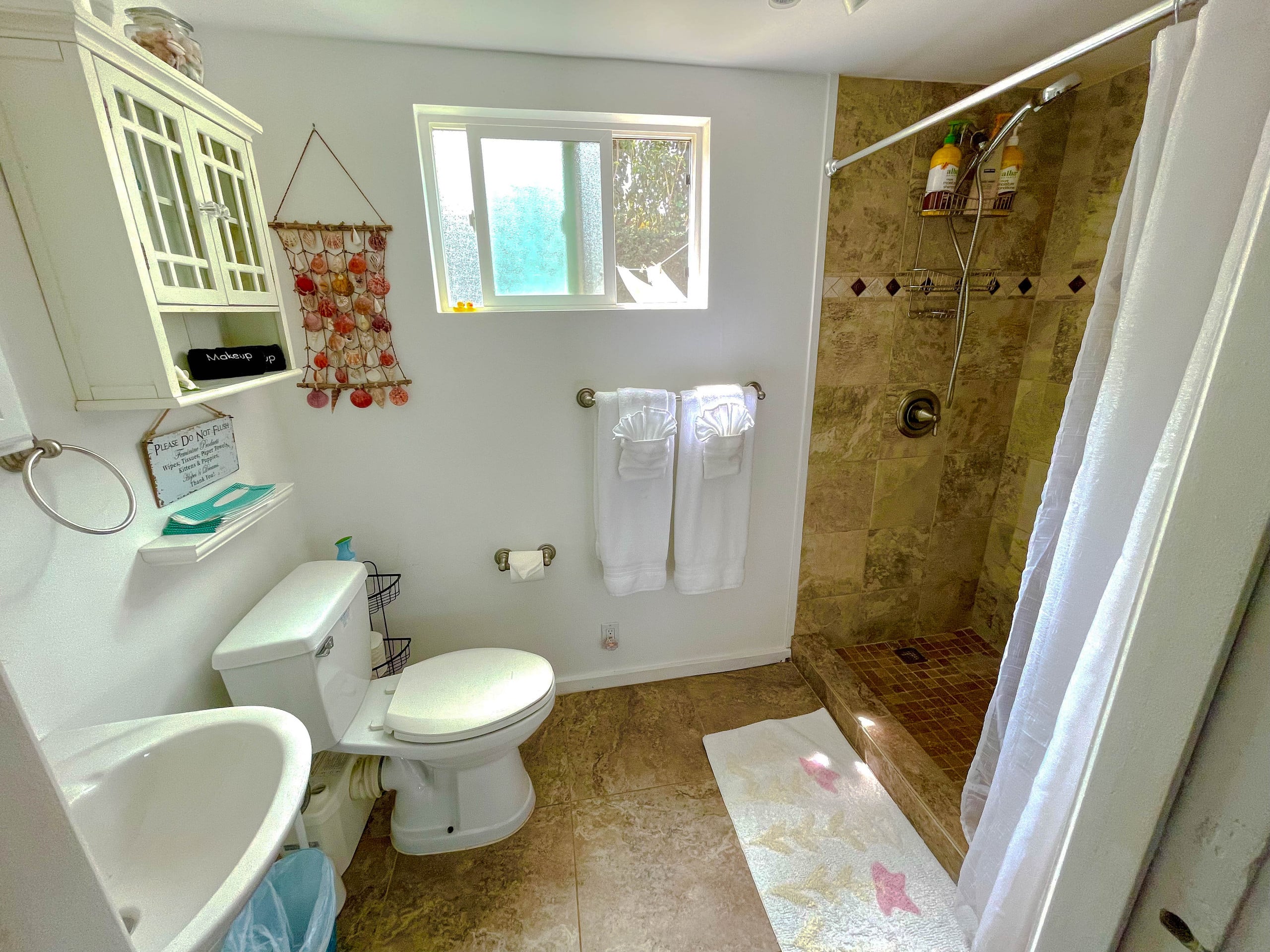 Spectacular Ocean Views • Private Studio• King Bed - Image 7