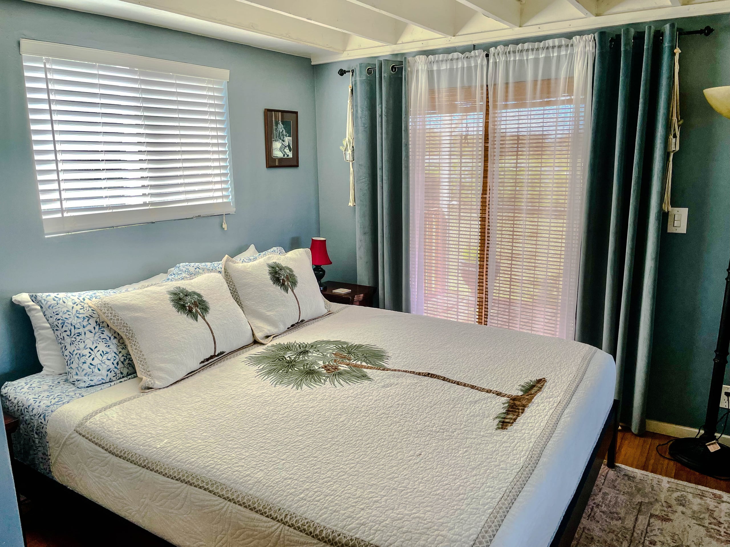 Spectacular Ocean Views • Private Studio• King Bed - Image 12