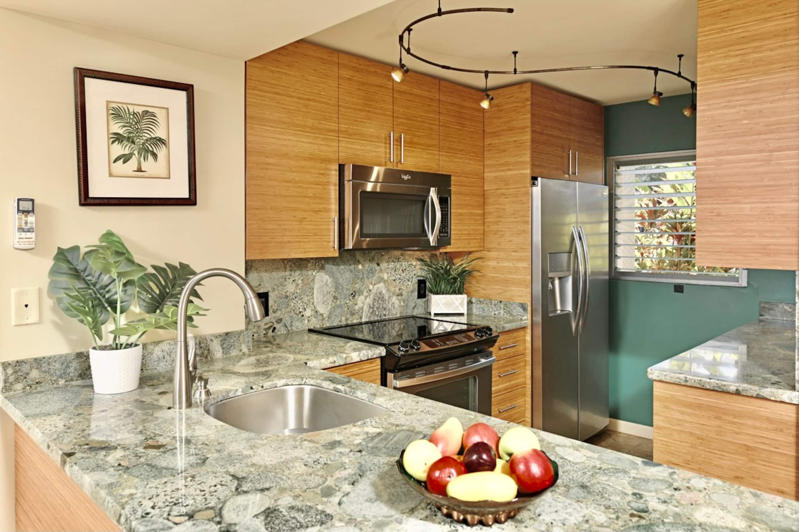 Condo in Kihei · ★4.92 · 2 bedrooms · 3 beds · 2 baths - Image 5