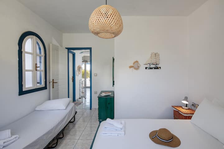 The downstairs bedroom with windows in the garden, isn't it wonderful?