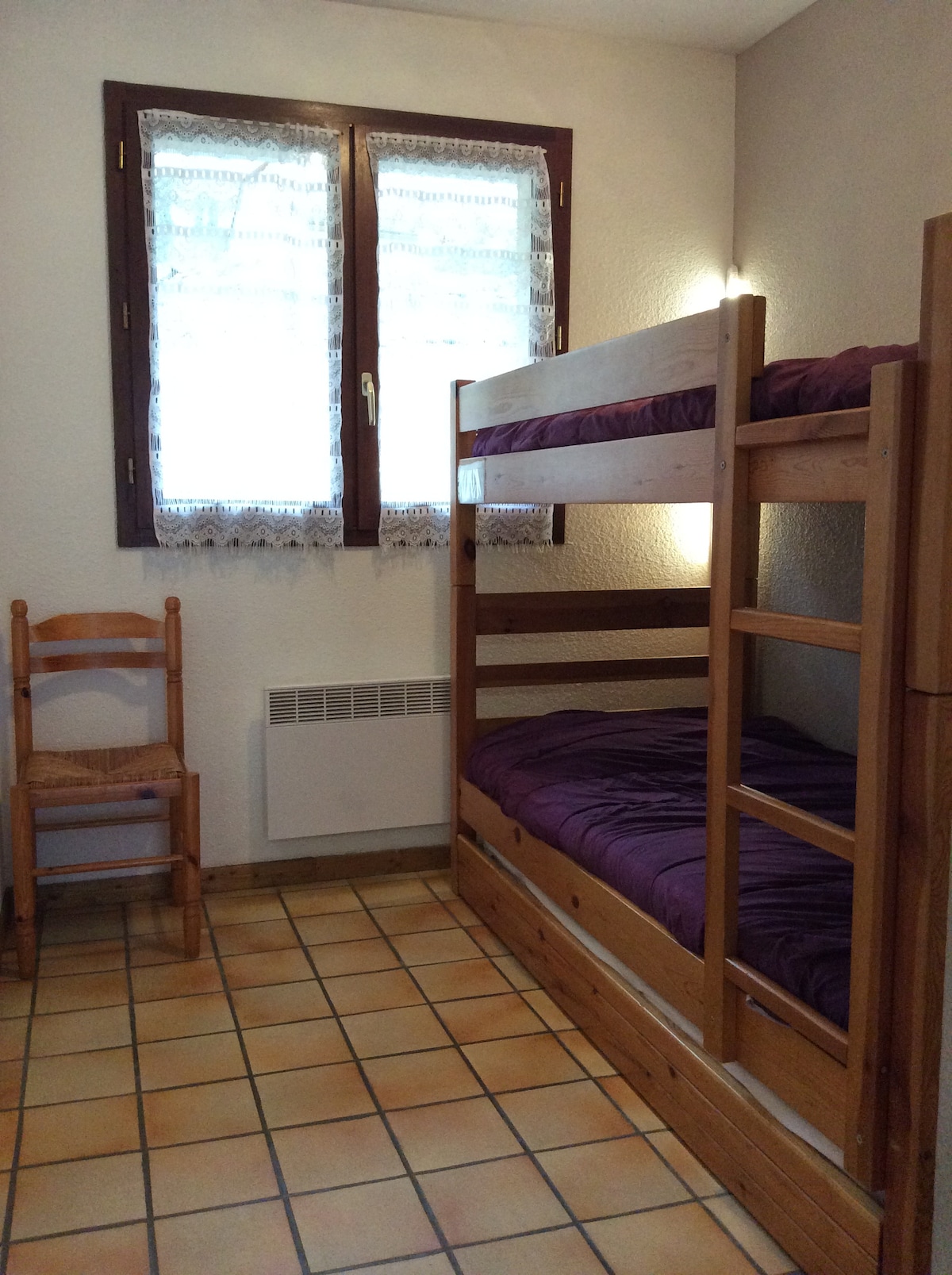 Dhoma e gjumit 2 - Krevate marinari