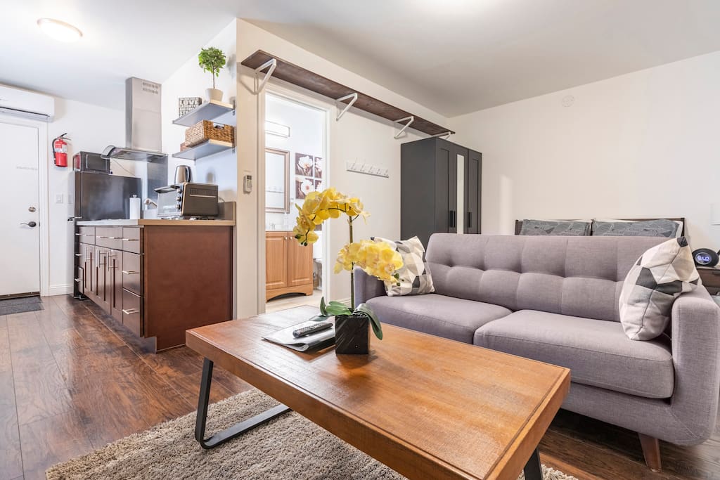 Airbnb PRIVATE bath,kitchen w/ AC+Heater 13min to Disney