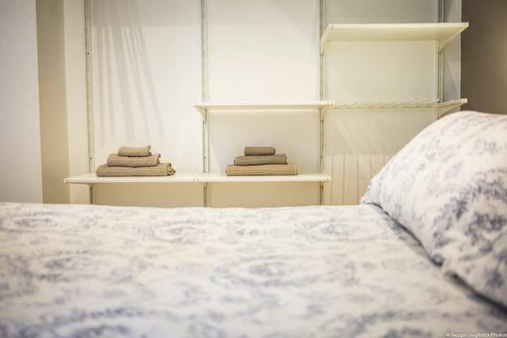 SETI YA TAULO KAMILI KWA KILA MGENI
