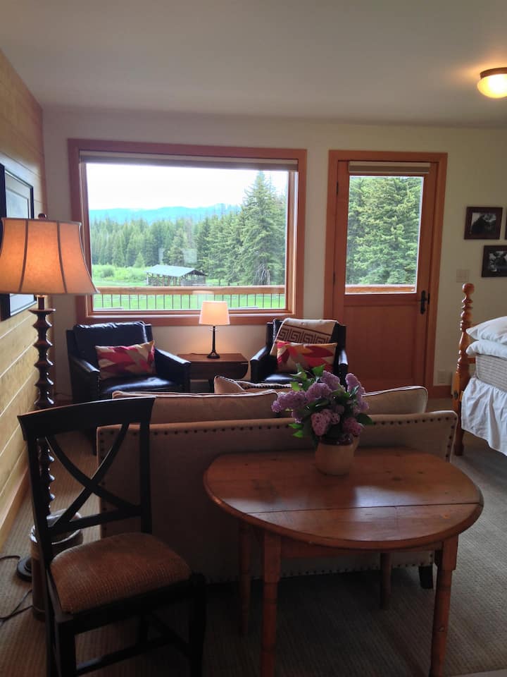 Betty's Suite At Historic Trail Creek Ranch