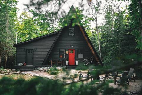 Heaframe - An A-Frame cabin in the woods