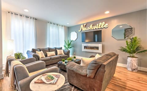 Top Airbnb: 360° DT views, 8min to Broadway, 5min to Gulch☆NEW in North Nashville