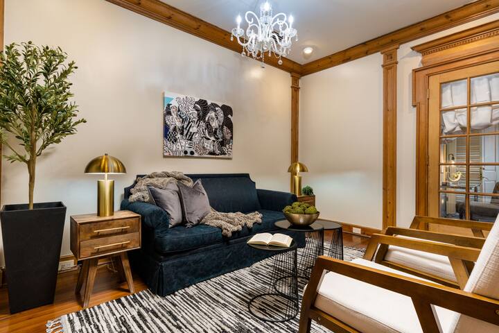 Penthouse Retreat | 3BD Terrace Walk to French Qtr gallery image 4