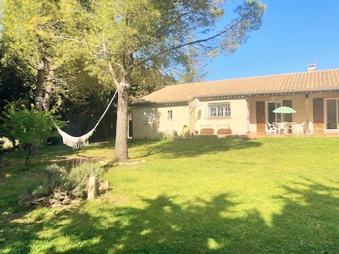 Villa 110 m2, sleeps 7, 3 bedrooms, 2500 m2 garden