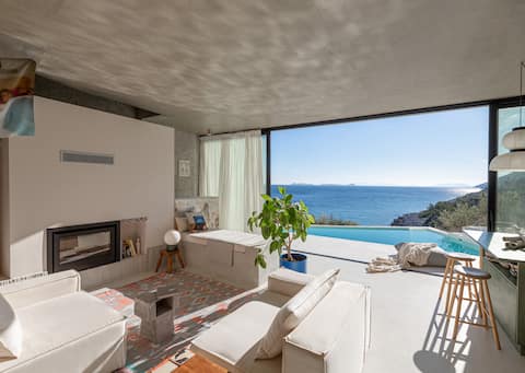 Laspi house no2 /private pool-beach/sew view